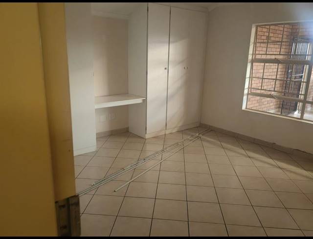 2 BEDROOM PROPERTY TO RENT IN SILVER LAKES